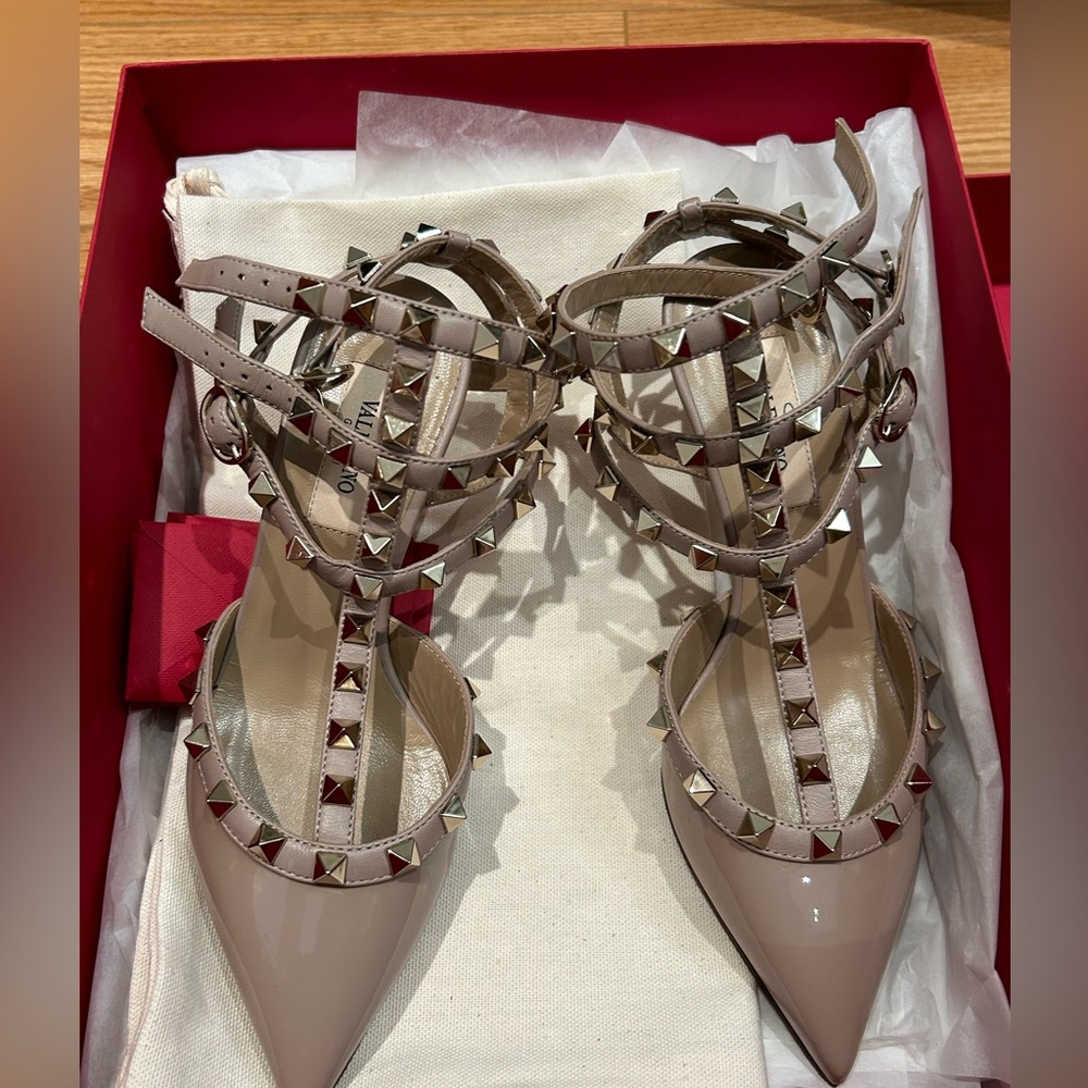 Valentino Rockstud Pointed-Toe Ankle Strap Heels in Poudre, Size 35
